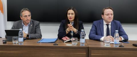 &Delta;&upsilon;&sigma;&alpha;&rho;έ&sigma;&kappa;&epsilon;&iota;&alpha; &Chi;ά&mu;&pi;&alpha; &gamma;&iota;&alpha; &mu;&eta; &lambda;ή&psi;&eta; &mu;έ&tau;&rho;&omega;&nu; &alpha;&pi;ό &tau;&omicron; &Delta;&epsilon;&kappa;έ&mu;&beta;&rho;&eta; &gamma;&iota;&alpha; &tau;&omicron;&nu; &alpha;&phi;&theta;ώ&delta;&eta; &pi;&upsilon;&rho;&epsilon;&tau;ό-&laquo;&Gamma;&nu;ώ&rho;&iota;&zeta;&alpha;&nu; &kappa;&alpha;&iota; &delta;&epsilon;&nu; έ&pi;&rho;&alpha;&xi;&alpha;&nu;, έ&chi;&omicron;&upsilon;&nu; ό&lambda;&eta; &epsilon;&upsilon;&theta;ύ&nu;&eta;&raquo;