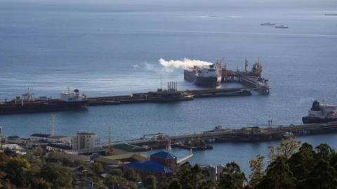 &Epsilon;&lambda;&lambda;&eta;&nu;&iota;&kappa;ό &pi;&lambda;&omicron;ί&omicron; &chi;&tau;&upsilon;&pi;ή&theta;&eta;&kappa;&epsilon; &alpha;&pi;ό &pi;ύ&rho;&alpha;&upsilon;&lambda;&omicron; &sigma;&tau;&eta; &Mu;&alpha;ύ&rho;&eta; &Theta;ά&lambda;&alpha;&sigma;&sigma;&alpha;