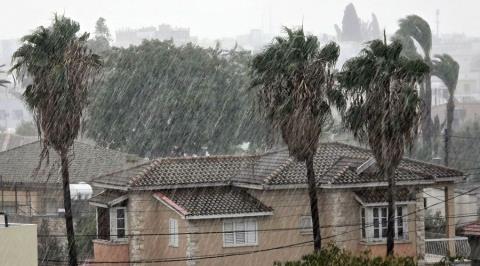 Εκδίδεται κίτρινη προειδοποίηση για ισχυρές καταιγίδες την Πέμπτη-Αφικνούνται δύο διαταραχές από Αίγυπτο και από δυτικά