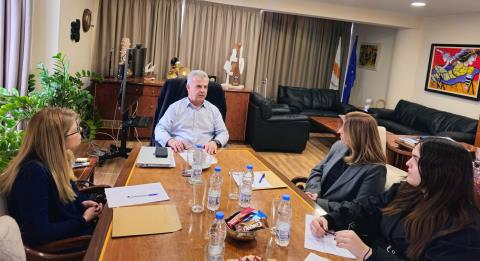 &Pi;&tau;&upsilon;&chi;έ&sigmaf; &tau;&eta;&sigmaf; &sigma;&upsilon;&nu;&epsilon;&rho;&gamma;&alpha;&sigma;ί&alpha;&sigmaf; &tau;&omicron;&upsilon;&sigmaf; &sigma;&upsilon;&zeta;ή&tau;&eta;&sigma;&alpha;&nu; &Phi;&upsilon;&tau;&iota;&rho;ή&sigmaf;-&Kappa;&lambda;&epsilon;ό&pi;&alpha;