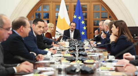 &Delta;&epsilon;&nu; &alpha;&pi;&omicron;&kappa;&lambda;&epsilon;ί&epsilon;&iota; &nu;&alpha; &tau;&epsilon;&theta;&epsilon;ί &theta;έ&mu;&alpha; &gamma;&iota;&alpha; &tau;&omicron;&nu; &alpha;&phi;&theta;ώ&delta;&eta; &pi;&upsilon;&rho;&epsilon;&tau;ό &sigma;&tau;&omicron; &Epsilon;&theta;&nu;&iota;&kappa;ό &Sigma;&upsilon;&mu;&beta;&omicron;ύ&lambda;&iota;&omicron; &eta; &Kappa;&upsilon;&beta;έ&rho;&nu;&eta;&sigma;&eta;-&laquo;&Alpha;&nu; &zeta;&eta;&tau;&eta;&theta;&epsilon;ί &theta;&alpha; &epsilon;&nu;&eta;&mu;&epsilon;&rho;ώ&sigma;&epsilon;&iota; &omicron; &Pi;&rho;ό&epsilon;&delta;&rho;&omicron;&sigmaf;&raquo;