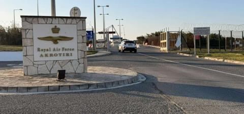 &Xi;&epsilon;&kappa;&alpha;&theta;&alpha;&rho;ί&zeta;&epsilon;&iota; &tau;&omicron; &Lambda;&omicron;&nu;&delta;ί&nu;&omicron;-&laquo;&Delta;&epsilon;&nu; &theta;&alpha; &chi;&rho;&eta;&sigma;&iota;&mu;&omicron;&pi;&omicron;&iota;&eta;&theta;&omicron;ύ&nu; &omicron;&iota; &Beta;ά&sigma;&epsilon;&iota;&sigmaf; &sigma;&tau;&eta;&nu; &Kappa;ύ&pi;&rho;&omicron; &gamma;&iota;&alpha; &epsilon;&pi;&iota;&theta;&epsilon;&tau;&iota;&kappa;έ&sigmaf; &epsilon;&nu;έ&rho;&gamma;&epsilon;&iota;&epsilon;&sigmaf;&raquo;