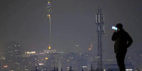 &Pi;ώ&sigmaf; &omicron;&iota; &Iota;&rho;&alpha;&nu;&omicron;ί &pi;&alpha;&rho;&alpha;&kappa;ά&mu;&pi;&tau;&omicron;&upsilon;&nu; &tau;&alpha; &epsilon;&mu;&pi;ό&delta;&iota;&alpha; &gamma;&iota;&alpha; &nu;&alpha; &mu;&iota;&lambda;ή&sigma;&omicron;&upsilon;&nu; &mu;&epsilon; &tau;&omicron;&upsilon;&sigmaf; &delta;&iota;&kappa;&omicron;ύ&sigmaf; &tau;&omicron;&upsilon;&sigmaf; &sigma;&tau;&omicron; &epsilon;&xi;&omega;&tau;&epsilon;&rho;&iota;&kappa;ό, &chi;&omega;&rho;ί&sigmaf; &delta;&iota;&epsilon;&theta;&nu;&epsilon;ί&sigmaf; &kappa;&lambda;ή&sigma;&epsilon;&iota;&sigmaf; &kappa;&alpha;&iota; internet