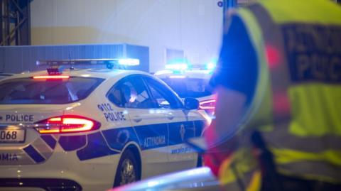 &Tau;έ&sigma;&sigma;&epsilon;&rho;&iota;&sigmaf; &sigma;&upsilon;&lambda;&lambda;ή&psi;&epsilon;&iota;&sigmaf; &gamma;&iota;&alpha; &pi;&alpha;&rho;ά&nu;&omicron;&mu;&eta; &pi;&alpha;&rho;&alpha;&mu;&omicron;&nu;ή &sigma;&tau;&eta;&nu; &Kappa;&Delta;, &omicron;&delta;ή&gamma;&eta;&sigma;&eta; &upsilon;&pi;ό &tau;&eta;&nu; &epsilon;&pi;ή&rho;&epsilon;&iota;&alpha; &alpha;&lambda;&kappa;&omicron;ό&lambda; &kappa;&alpha;&iota; &kappa;&alpha;&tau;&omicron;&chi;ή &nu;&alpha;&rho;&kappa;&omega;&tau;&iota;&kappa;ώ&nu;