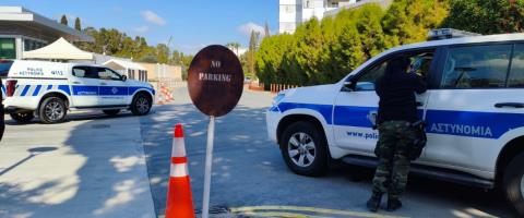 &Epsilon;&nu;&tau;&omicron;&pi;ί&sigma;&tau;&eta;&kappa;&epsilon; ύ&pi;&omicron;&pi;&tau;&omicron; ό&chi;&eta;&mu;&alpha; έ&xi;&omega; &alpha;&pi;ό &sigma;&chi;&omicron;&lambda;&epsilon;ί&omicron; &kappa;&alpha;&iota; &delta;ί&pi;&lambda;&alpha; &sigma;&tau;&eta; &rho;&omega;&sigma;&iota;&kappa;ή &pi;&rho;&epsilon;&sigma;&beta;&epsilon;ί&alpha; &sigma;&tau;&eta;&nu; Έ&gamma;&kappa;&omega;&mu;&eta;-&Alpha;&pi;&omicron;&kappa;&lambda;&epsilon;ί&sigma;&tau;&eta;&kappa;&epsilon; &eta; &sigma;&kappa;&eta;&nu;ή, έ&rho;&epsilon;&upsilon;&nu;&epsilon;&sigmaf; &tau;&omega;&nu; &Alpha;&rho;&chi;ώ&nu;