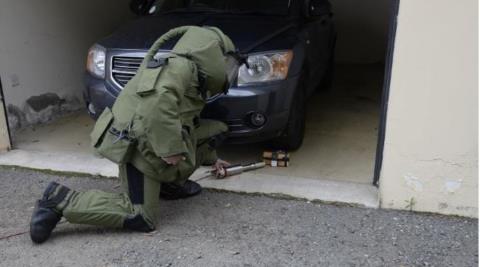 Έλαβαν πληροφορίες για βόμβα στο όχημα έξω από σχολείο και δίπλα στη ρωσική πρεσβεία-Δεν εντοπίστηκε οτιδήποτε, στην κυκλοφορία ο δρόμος