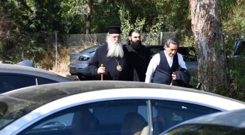 &Xi;&alpha;&nu;ά &sigma;&tau;&omicron; &epsilon;&delta;ώ&lambda;&iota;&omicron; &omicron; &Mu;&eta;&tau;&rho;&omicron;&pi;&omicron;&lambda;ί&tau;&eta;&sigmaf; &Mu;ό&rho;&phi;&omicron;&upsilon; &gamma;&iota;&alpha; &pi;&alpha;&rho;&alpha;&beta;ί&alpha;&sigma;&eta; &mu;έ&tau;&rho;&omega;&nu; &gamma;&iota;&alpha; covid-&Alpha;&kappa;&upsilon;&rho;ώ&theta;&eta;&kappa;&epsilon; &eta; &alpha;&theta;&omega;&omega;&tau;&iota;&kappa;ή &alpha;&pi;ό&phi;&alpha;&sigma;&eta;, &delta;&iota;&alpha;&tau;ά&chi;&theta;&eta;&kappa;&epsilon; &epsilon;&pi;&alpha;&nu;&epsilon;&kappa;&delta;ί&kappa;&alpha;&sigma;&eta;