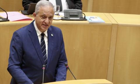 &Beta;&gamma;ή&kappa;&epsilon; &mu;&pi;&rho;&omicron;&sigma;&tau;ά &kappa;&alpha;&iota; &omicron; &Tau;&omicron;&rho;&nu;&alpha;&rho;ί&tau;&eta;&sigmaf; &gamma;&iota;&alpha; &tau;&omicron;&upsilon;&sigmaf; &iota;&sigma;&chi;&upsilon;&rho;&iota;&sigma;&mu;&omicron;ύ&sigmaf; &Delta;&rho;&omicron;&upsilon;&sigma;&iota;ώ&tau;&eta;-&laquo;Έ&delta;&omega;&sigma;&alpha; &omicron;&delta;&eta;&gamma;ί&epsilon;&sigmaf; &sigma;&tau;&omicron;&upsilon;&sigmaf; &delta;&iota;&kappa;&eta;&gamma;ό&rho;&omicron;&upsilon;&sigmaf; &mu;&omicron;&upsilon; &nu;&alpha; &lambda;ά&beta;&omicron;&upsilon;&nu; ό&lambda;&alpha; &tau;&alpha; &mu;έ&tau;&rho;&alpha;&raquo;