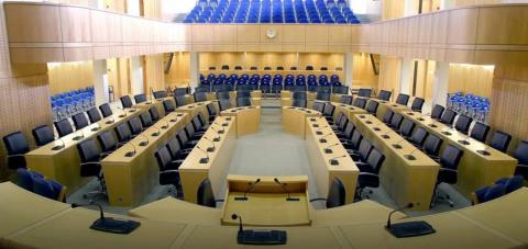 Στην Ολομέλεια της Βουλής νομοσχέδιο για αύξηση δικαιούχων και ποσών φοιτητικής χορηγίας