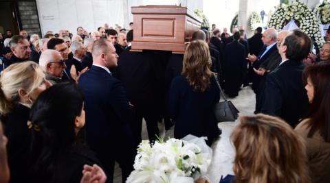 Βασίλης Γκούμας: Το τελευταίο «αντίο» στον θρύλο του ελληνικού μπάσκετ (pics)