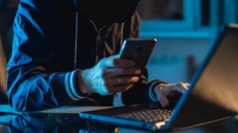 &Alpha;&upsilon;&xi;&eta;&mu;έ&nu;&epsilon;&sigmaf; &kappa;&alpha;&tau;&alpha;&gamma;&gamma;&epsilon;&lambda;ί&epsilon;&sigmaf; &gamma;&iota;&alpha; &tau;&eta;&lambda;&epsilon;&phi;&omega;&nu;&iota;&kappa;έ&sigmaf; &alpha;&pi;ά&tau;&epsilon;&sigmaf;, &pi;ώ&sigmaf; &delta;&rho;&omicron;&upsilon;&nu; &omicron;&iota; &epsilon;&pi;&iota;&tau;ή&delta;&epsilon;&iota;&omicron;&iota;-&Pi;&rho;&omicron;&epsilon;&iota;&delta;&omicron;&pi;&omicron;&iota;&epsilon;ί &eta; &Alpha;&sigma;&tau;&upsilon;&nu;&omicron;&mu;ί&alpha;