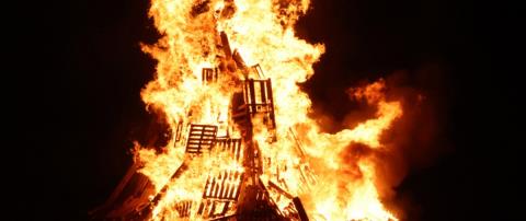 Προχώρησε σε συλλήψεις, κατάσχεσε κροτίδες και ξυλεία που προοριζόταν για λαμπρατζιές η Αστυνομία-Εντατικοποιεί τις περιπολίες ενόψει Πάσχα