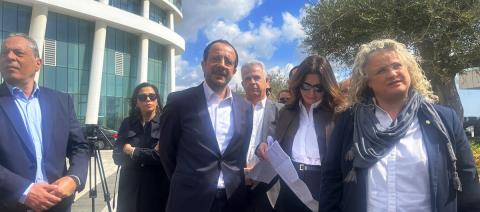 &Nu;. &Chi;&rho;&iota;&sigma;&tau;&omicron;&delta;&omicron;&upsilon;&lambda;ί&delta;&eta;&sigmaf;: &Eta; &kappa;&rho;ί&sigma;&eta; &sigma;&tau;&eta; &Mu;έ&sigma;&eta; &Alpha;&nu;&alpha;&tau;&omicron;&lambda;ή &epsilon;&pi;&iota;&beta;&epsilon;&beta;&alpha;&iota;ώ&nu;&epsilon;&iota; &pi;&omicron;&lambda;&lambda;&omicron;ύ&sigmaf; &alpha;&pi;ό &tau;&omicron;&upsilon;&sigmaf; &sigma;&tau;ό&chi;&omicron;&upsilon;&sigmaf; &tau;&eta;&sigmaf; &Kappa;&upsilon;&pi;&rho;&iota;&alpha;&kappa;ή&sigmaf; &Pi;&rho;&omicron;&epsilon;&delta;&rho;ί&alpha;&sigmaf; &Epsilon;&Epsilon;