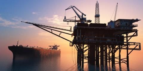 Οι τιμές του πετρελαίου υποχωρούν κάτω από τα 100 δολάρια το βαρέλι, άλμα των δεικτών σε ασιατικά χρηματιστήρια