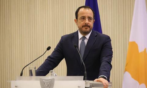 Πρόεδρος: Θα λάβω αποφάσεις για τα νομοθετήματα για εκποιήσεις χωρίς να σκεφτώ τις βουλευτικές