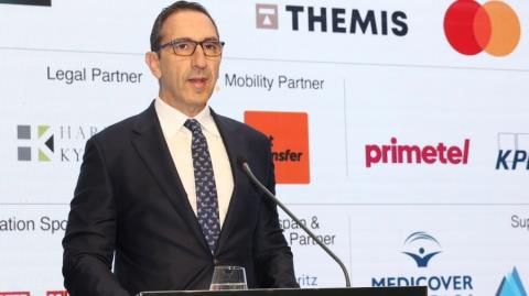 Ύ&psi;&iota;&sigma;&tau;&eta; &pi;&rho;&omicron;&tau;&epsilon;&rho;&alpha;&iota;ό&tau;&eta;&tau;&alpha; &tau;&eta;&sigmaf; &Kappa;&upsilon;&beta;έ&rho;&nu;&eta;&sigma;&eta; &eta; &sigma;&tau;&epsilon;&gamma;&alpha;&sigma;&tau;&iota;&kappa;ή &pi;&omicron;&lambda;&iota;&tau;&iota;&kappa;ή&laquo;&Eta; &pi;&rho;ό&sigma;&beta;&alpha;&sigma;&eta; &sigma;&epsilon; &pi;&rho;&omicron;&sigma;&iota;&tau;ή &kappa;&alpha;&iota; &pi;&omicron;&iota;&omicron;&tau;&iota;&kappa;ή &kappa;&alpha;&tau;&omicron;&iota;&kappa;ί&alpha; &epsilon;ί&nu;&alpha;&iota; &theta;&epsilon;&mu;&epsilon;&lambda;&iota;ώ&delta;&epsilon;&sigmaf; &kappa;&omicron;&iota;&nu;&omega;&nu;&iota;&kappa;ό &alpha;&gamma;&alpha;&theta;ό&raquo;