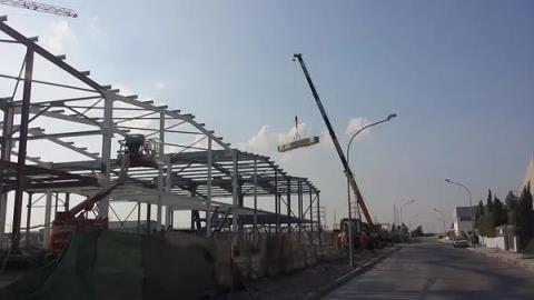 Έ&rho;&gamma;&alpha; &pi;ά&nu;&omega; &alpha;&pi;ό &euro;20 &epsilon;&kappa;&alpha;&tau;&omicron;&mu;&mu;ύ&rho;&iota;&alpha; &sigma;&epsilon; &Alpha;&rho;&alpha;&delta;ί&pi;&pi;&omicron;&upsilon;, &Tau;&rho;&omicron;ύ&lambda;&lambda;&omicron;&upsilon;&sigmaf; &kappa;&alpha;&iota; &Kappa;&epsilon;&lambda;&lambda;&iota;ά