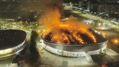 ΒΙΝΤΕΟ: Παρανάλωμα του πυρός το ποδηλατοδρομίου στο Ολυμπιακό Πάρκο του Ρίο ντε Τζανέιρο-Καταστράφηκε η οροφή του