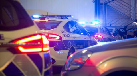 Πιάστηκαν με χρηματικά ποσά και πάνω χρυσαφικά-Πήγαν να συλλάβουν τον 45χρονο, άρχισε να φωνάζει και να σπρώχνει αστυνομικούς