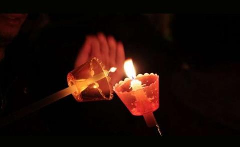 Με τις δέουσες τιμές θα υποδεχθεί η Κύπρος το Άγιο Φώς-Τι ώρα αναμένεται να αφιχθεί στο αεροδρόμιο Λάρνακας