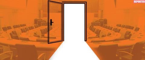 &Delta;&iota;ά&tau;&tau;&omicron;&nu;&tau;&epsilon;&sigmaf; &alpha;&sigma;&tau;έ&rho;&epsilon;&sigmaf; &sigma;&tau;&omicron; &kappa;&omicron;&mu;&mu;&alpha;&tau;&iota;&kappa;ό &omicron;&iota;&kappa;&omicron;&sigma;ύ&sigma;&tau;&eta;&mu;&alpha; &tau;&eta;&sigmaf; &Kappa;ύ&pi;&rho;&omicron;&upsilon;-&Pi;&omicron;&lambda;&iota;&tau;&iota;&kappa;έ&sigmaf; &delta;&upsilon;&nu;ά&mu;&epsilon;&iota;&sigmaf; &pi;&omicron;&upsilon; ή&lambda;&theta;&alpha;&nu;, &epsilon;ί&delta;&alpha;&nu; &kappa;&alpha;&iota; &alpha;&pi;ή&lambda;&theta;&alpha;&nu; &alpha;&pi;ό &tau;&eta;&nu; &Beta;&omicron;&upsilon;&lambda;ή