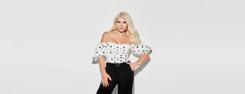 Ελένη Μενεγάκη και Μάκης Παντζόπουλος ποζάρουν αγκαλιασμένοι στην Ισπανία