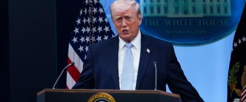 Νέες απειλές Τραμπ-«Θα αποκλείσουμε τα Στενά του Ορμούζ για όλα τα πλοία, όποιος Ιρανός μας επιτεθεί θα πεθάνει στην κόλαση»