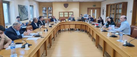 &Delta;&epsilon;&nu; έ&gamma;&iota;&nu;&epsilon; &alpha;&pi;&omicron;&delta;&epsilon;&kappa;&tau;ή &eta; &alpha;&nu;&alpha;&pi;&omicron;&mu;&pi;ή &tau;&omicron;&upsilon; &Pi;&rho;&omicron;έ&delta;&rho;&omicron;&upsilon; &gamma;&iota;&alpha; &tau;&omicron;&upsilon;&sigmaf; &epsilon;&kappa;&pi;&alpha;&iota;&delta;&epsilon;&upsilon;&tau;&iota;&kappa;&omicron;ύ&sigmaf; &alpha;&omicron;&rho;ί&sigma;&tau;&omicron;&upsilon; &chi;&rho;ό&nu;&omicron;&upsilon;, έ&gamma;&iota;&nu;&epsilon; &delta;&epsilon;&kappa;&tau;ή &gamma;&iota;&alpha; &tau;&omicron;&upsilon;&sigmaf; &pi;&rho;ώ&eta;&nu; &alpha;&xi;&iota;&omega;&mu;&alpha;&tau;&omicron;ύ&chi;&omicron;&upsilon;&sigmaf;