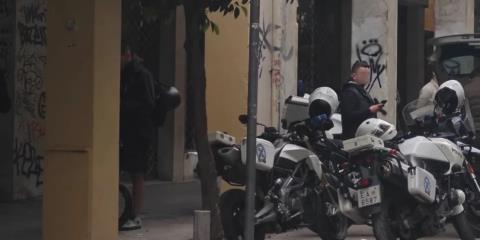 Θρίλερ με νεκρή γυναίκα στο κέντρο της Αθήνας-«Ξύπνησα από κραυγές, φώναζε συγγνώμη, άνοιξε, έλα πίσω»