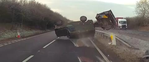 &Beta;ί&nu;&tau;&epsilon;&omicron;: &Eta; &tau;&rho;&omicron;&mu;&alpha;&kappa;&tau;&iota;&kappa;ή &sigma;&tau;&iota;&gamma;&mu;ή &pi;&omicron;&upsilon; &sigma;&tau;&rho;&alpha;&tau;&iota;&omega;&tau;&iota;&kappa;ό ό&chi;&eta;&mu;&alpha; &laquo;&alpha;&pi;&omicron;&gamma;&epsilon;&iota;ώ&nu;&epsilon;&tau;&alpha;&iota;&raquo; &sigma;&epsilon; &alpha;&upsilon;&tau;&omicron;&kappa;&iota;&nu;&eta;&tau;ό&delta;&rho;&omicron;&mu;&omicron; &sigma;&tau;&eta; &Beta;&rho;&epsilon;&tau;&alpha;&nu;ί&alpha;