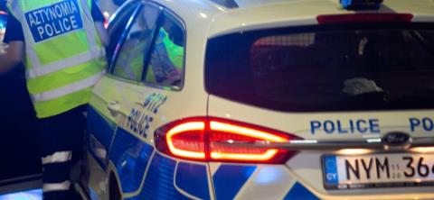 BINTEO: &Sigma;&epsilon; &epsilon;&tau;&alpha;&iota;&rho;&epsilon;ί&alpha; &pi;&omicron;&upsilon; &delta;&iota;&alpha;&chi;&epsilon;&iota;&rho;ί&zeta;&epsilon;&tau;&alpha;&iota; &omicron; &pi;&alpha;&tau;έ&rho;&alpha;&sigmaf; &tau;&omicron;&upsilon; &alpha;&nu;ή&kappa;&epsilon;&iota; &tau;&omicron; ό&chi;&eta;&mu;&alpha; &pi;&omicron;&upsilon; &omicron;&delta;&eta;&gamma;&omicron;ύ&sigma;&epsilon; &omicron; 16&chi;&rho;&omicron;&nu;&omicron;&sigmaf; &pi;&omicron;&upsilon; &epsilon;&nu;&epsilon;&pi;&lambda;ά&kappa;&eta; &sigma;&epsilon; &tau;&rho;&omicron;&chi;&alpha;ί&omicron;-&Sigma;&tau;&omicron; &Mu;&alpha;&kappa;ά&rho;&epsilon;&iota;&omicron; 15&chi;&rho;&omicron;&nu;&omicron;&sigmaf;