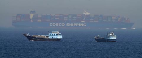 &Tau;&omicron; &Iota;&rho;ά&nu; ά&nu;&omicron;&iota;&xi;&epsilon; &pi;&upsilon;&rho; &kappa;&alpha;&tau;ά &pi;&lambda;&omicron;ί&omega;&nu; &sigma;&tau;&alpha; &Sigma;&tau;&epsilon;&nu;ά &tau;&omicron;&upsilon; &Omicron;&rho;&mu;&omicron;ύ&zeta;-&Sigma;&epsilon; &lambda;&epsilon;&pi;&tau;ή &iota;&sigma;&omicron;&rho;&rho;&omicron;&pi;ί&alpha;