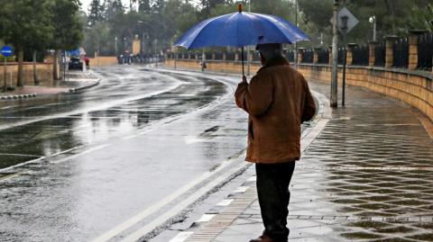 Αρχίζει η υποχώρηση της σκόνης, συνεχίζονται οι βροχές-Το σκηνικό του καιρού μέχρι την Τετάρτη
