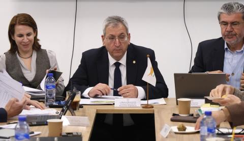 &Gamma;&iota;&alpha; &epsilon;&pi;&epsilon;&nu;&delta;&upsilon;&tau;&iota;&kappa;ή &pi;&omicron;&lambda;&iota;&tau;&iota;&kappa;ή &tau;&omicron;&upsilon; &Tau;&alpha;&mu;&epsilon;ί&omicron;&upsilon; &Kappa;&omicron;&iota;&nu;&omega;&nu;&iota;&kappa;ώ&nu; &Alpha;&sigma;&phi;&alpha;&lambda;ί&sigma;&epsilon;&omega;&nu; &kappa;&alpha;&iota; &theta;έ&mu;&alpha;&tau;&alpha; &Tau;&alpha;&mu;&epsilon;ί&omega;&nu; &Pi;&rho;&omicron;&nu;&omicron;ί&alpha;&sigmaf; &sigma;&upsilon;&zeta;ή&tau;&eta;&sigma;&alpha;&nu; &Mu;&omicron;&upsilon;&sigma;&iota;&omicron;ύ&tau;&tau;&alpha;&sigmaf; &kappa;&alpha;&iota; &kappa;&omicron;&iota;&nu;&omega;&nu;&iota;&kappa;&omicron;ί &epsilon;&tau;&alpha;ί&rho;&omicron;&iota;