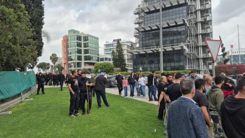 &Alpha;&pi;&epsilon;&lambda;&pi;&iota;&sigma;&mu;έ&nu;&omicron;&iota; &omicron;&iota; &kappa;&tau;&eta;&nu;&omicron;&tau;&rho;ό&phi;&omicron;&iota;-Έ&nu;&tau;&omicron;&nu;&epsilon;&sigmaf; &alpha;&nu;&tau;&iota;&delta;&rho;ά&sigma;&epsilon;&iota;&sigmaf; &gamma;&iota;&alpha; &tau;&iota;&sigmaf; &theta;&alpha;&nu;&alpha;&tau;ώ&sigma;&epsilon;&iota;&sigmaf; &zeta;ώ&omega;&nu;, &zeta;&eta;&tau;&omicron;ύ&nu; &sigma;&chi;έ&delta;&iota;&omicron; &alpha;&pi;&omicron;&zeta;&eta;&mu;&iota;ώ&sigma;&epsilon;&omega;&nu;
