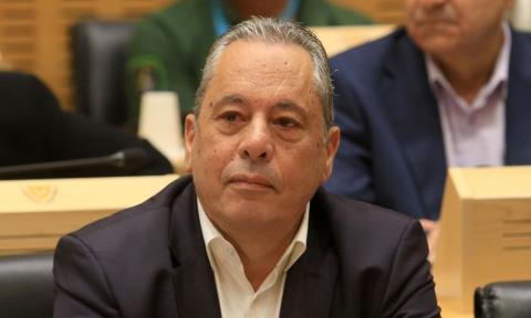 &Beta;. &Pi;ά&lambda;&eta;&mu;&alpha;&sigmaf;: &Eta; &Pi;&omicron;&lambda;&iota;&tau;&epsilon;ί&alpha; &omicron;&phi;&epsilon;ί&lambda;&epsilon;&iota; &nu;&alpha; &sigma;&tau;&eta;&rho;ί&zeta;&epsilon;&iota; &kappa;ά&theta;&epsilon; &pi;&rho;&omicron;&sigma;&pi;ά&theta;&epsilon;&iota;&alpha; &pi;&omicron;&upsilon; &alpha;&pi;&omicron;&sigma;&kappa;&omicron;&pi;&epsilon;ί &sigma;&tau;&eta; &delta;&iota;&alpha;&kappa;&rho;ί&beta;&omega;&sigma;&eta; &tau;&eta;&sigmaf; &tau;ύ&chi;&eta;&sigmaf; &tau;&omega;&nu; &alpha;&gamma;&nu;&omicron;&omicron;&upsilon;&mu;έ&nu;&omega;&nu;