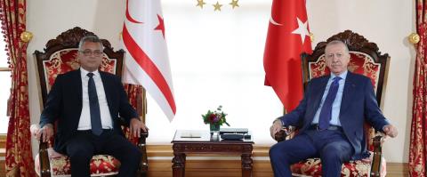 &Kappa;&rho;&iota;&tau;&iota;&kappa;ή &sigma;&epsilon; &Epsilon;&rho;&chi;&iota;&omicron;&upsilon;&rho;&mu;ά&nu; &sigma;&tau;&alpha; &kappa;&alpha;&tau;&epsilon;&chi;ό&mu;&epsilon;&nu;&alpha; &gamma;&iota;&alpha;&tau;ί &delta;&epsilon;&nu; &sigma;&chi;&omicron;&lambda;ί&alpha;&sigma;&epsilon; &tau;&iota;&sigmaf; &alpha;&nu;&alpha;&phi;&omicron;&rho;έ&sigmaf; &Epsilon;&rho;&nu;&tau;&omicron;&gamma;ά&nu; &gamma;&iota;&alpha; &delta;ύ&omicron; &kappa;&rho;ά&tau;&eta; &sigma;&tau;&omicron; &phi;ό&rho;&omicron;&upsilon;&mu; &tau;&eta;&sigmaf; &Alpha;&tau;&tau;ά&lambda;&epsilon;&iota;&alpha;&sigmaf;