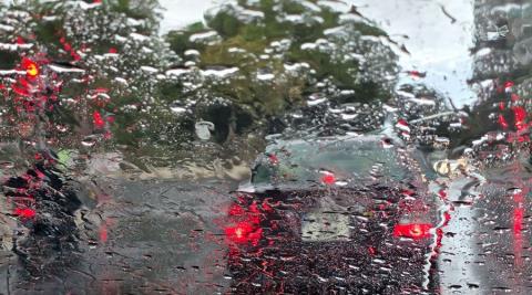 Βροχές και καταιγίδες στα ορεινά, επιστρέφει η σκόνη στην ατμόσφαιρα