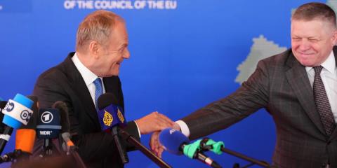 &Beta;&Iota;&Nu;&Tau;&Epsilon;&Omicron;: &laquo;&Tau;&epsilon;&rho;ά&sigma;&tau;&iota;&alpha; &alpha;&nu;&alpha;&kappa;&omicron;ύ&phi;&iota;&sigma;&eta;&raquo; &gamma;&iota;&alpha; &tau;&eta;&nu; &alpha;&pi;&omicron;&upsilon;&sigma;ί&alpha;... &Rho;ώ&sigma;&omega;&nu; &alpha;&pi;ό &tau;&eta;&nu; &Sigma;ύ&nu;&omicron;&delta;&omicron; &Kappa;&omicron;&rho;&upsilon;&phi;ή&sigmaf;-Έ&kappa;&alpha;&nu;&epsilon; &pi;&lambda;ά&kappa;&alpha; &gamma;&iota;&alpha; &tau;&omicron;&nu; Ό&rho;&mu;&pi;&alpha;&nu; &omicron; &Nu;&tau;ό&nu;&alpha;&lambda;&nu;&tau; &Tau;&omicron;&upsilon;&sigma;&kappa;