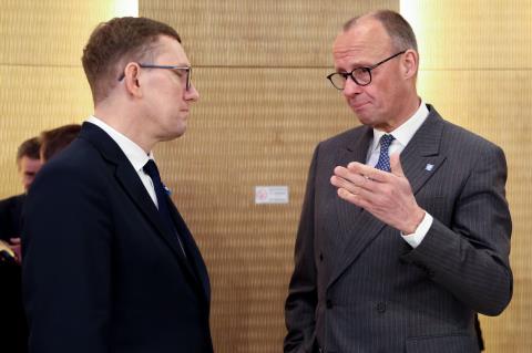 &Mu;&epsilon;&rho;&tau;&sigmaf; &gamma;&iota;&alpha; &epsilon;&nu;&epsilon;&rho;&gamma;&epsilon;&iota;&alpha;&kappa;ή &kappa;&rho;ί&sigma;&eta; &alpha;&pi;ό &tau;&eta; &Lambda;&epsilon;&upsilon;&kappa;&omega;&sigma;ί&alpha;: &laquo;&Omicron;&pi;&omicron;&iota;&alpha;&delta;ή&pi;&omicron;&tau;&epsilon; &sigma;&tau;ή&rho;&iota;&xi;&eta; &nu;&alpha; &epsilon;ί&nu;&alpha;&iota; &sigma;&tau;&omicron;&chi;&epsilon;&upsilon;&mu;έ&nu;&eta; &kappa;&alpha;&iota; &pi;&rho;&omicron;&sigma;&omega;&rho;&iota;&nu;ή&raquo;