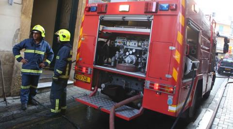 Ηλικιωμένος τραυματίστηκε μετά από πτώση σε λάκκο οκτώ μέτρων στην αυλή της οικίας του-Υποχώρησε το πρόχειρο κάλυμμά του