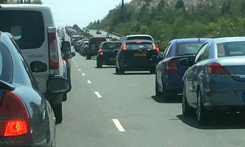 &Tau;έ&sigma;&sigma;&epsilon;&rho;&iota;&sigmaf; ώ&rho;&epsilon;&sigmaf; &mu;&epsilon;&tau;ά &delta;ό&theta;&eta;&kappa;&epsilon; &sigma;&tau;&eta;&nu; &kappa;&upsilon;&kappa;&lambda;&omicron;&phi;&omicron;&rho;ί&alpha; &eta; &lambda;&omega;&rho;ί&delta;&alpha; &tau;&omicron;&upsilon; &alpha;&upsilon;&tau;&omicron;&kappa;&iota;&nu;&eta;&tau;&omicron;&delta;&rho;ό&mu;&omicron;&upsilon; &pi;&rho;&omicron;&sigmaf; &Pi;ά&phi;&omicron;, &pi;&omicron;&upsilon; έ&kappa;&lambda;&epsilon;&iota;&sigma;&epsilon; &lambda;ό&gamma;&omega; &alpha;&kappa;&iota;&nu;&eta;&tau;&omicron;&pi;&omicron;ί&eta;&sigma;&eta;&sigmaf; &phi;&omicron;&rho;&tau;&eta;&gamma;&omicron;ύ