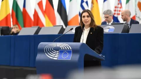 &Sigma;&tau;&omicron; &Sigma;&tau;&rho;&alpha;&sigma;&beta;&omicron;ύ&rho;&gamma;&omicron; &eta; &upsilon;&phi;&upsilon;&pi;&omicron;&upsilon;&rho;&gamma;ό&sigmaf; &gamma;&iota;&alpha; &Epsilon;&upsilon;&rho;&omega;&pi;&alpha;ϊ&kappa;ά &Theta;έ&mu;&alpha;&tau;&alpha; &sigma;&tau;&omicron; &pi;&lambda;&alpha;ί&sigma;&iota;&omicron; &tau;&eta;&sigmaf; &Kappa;&upsilon;&pi;&rho;&iota;&alpha;&kappa;ή&sigmaf; &Pi;&rho;&omicron;&epsilon;&delta;&rho;ί&alpha;&sigmaf;