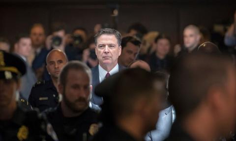 Ο πρώην Διευθυντής FBI αντιμέτωπος με την κατηγορία πως απείλησε τη ζωή του Τραμπ