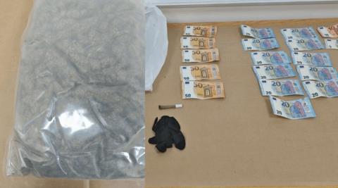 &Pi;&omicron;&iota;&nu;ή &phi;&upsilon;&lambda;ά&kappa;&iota;&sigma;&eta;&sigmaf; &tau;&epsilon;&sigma;&sigma;ά&rho;&omega;&nu; &epsilon;&tau;ώ&nu; &sigma;&epsilon; 40&chi;&rho;&omicron;&nu;&omicron; &gamma;&iota;&alpha; &pi;ά&nu;&omega; &alpha;&pi;ό έ&nu;&alpha; &kappa;&iota;&lambda;ό &kappa;ά&nu;&nu;&alpha;&beta;&eta; &pi;&omicron;&upsilon; &epsilon;&nu;&tau;&omicron;&pi;ί&sigma;&tau;&eta;&kappa;&epsilon; &sigma;&tau;&omicron; ό&chi;&eta;&mu;ά &tau;&omicron;&upsilon; &sigma;&tau;&eta;&nu; &Pi;ά&phi;&omicron;