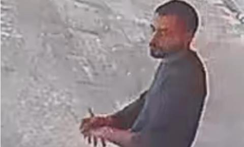 &Tau;&omicron;&nu; 34&chi;&rho;&omicron;&nu;&omicron; Alexandro &alpha;&nu;&alpha;&zeta;&eta;&tau;&epsilon;ί &eta; &Alpha;&sigma;&tau;&upsilon;&nu;&omicron;&mu;ί&alpha; &gamma;&iota;&alpha; &tau;&alpha; &mu;&alpha;&chi;&alpha;&iota;&rho;ώ&mu;&alpha;&tau;&alpha; έ&xi;&omega; &alpha;&pi;ό &pi;&epsilon;&rho;ί&pi;&tau;&epsilon;&rho;&omicron; &sigma;&tau;&eta; &Lambda;&epsilon;&upsilon;&kappa;&omega;&sigma;ί&alpha; (pics)