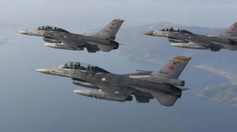 &Pi;&tau;ή&sigma;&epsilon;&iota;&sigmaf; &tau;&omicron;&upsilon;&rho;&kappa;&iota;&kappa;ώ&nu; &mu;&alpha;&chi;&eta;&tau;&iota;&kappa;ώ&nu; &pi;&rho;&omicron;&kappa;ά&lambda;&epsilon;&sigma;&alpha;&nu; &alpha;&nu;&eta;&sigma;&upsilon;&chi;ί&alpha; &sigma;&tau;&alpha; &kappa;&alpha;&tau;&epsilon;&chi;ό&mu;&epsilon;&nu;&alpha;-&laquo;&Eta; &Tau;&omicron;&upsilon;&rho;&kappa;ί&alpha; &alpha;&nu;&tau;&iota;&delta;&rho;ά &gamma;&rho;ή&gamma;&omicron;&rho;&alpha; &sigma;&tau;&iota;&sigmaf; &sigma;&tau;&rho;&alpha;&tau;&iota;&omega;&tau;&iota;&kappa;έ&sigmaf; &kappa;&iota;&nu;ή&sigma;&epsilon;&iota;&sigmaf; &tau;&eta;&sigmaf; &nu;ό&tau;&iota;&alpha;&sigmaf; &Kappa;ύ
