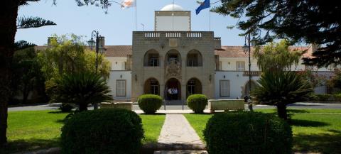 &Upsilon;&pi;&omicron;&beta;&lambda;ή&theta;&eta;&kappa;&alpha;&nu; &pi;ά&nu;&omega; &alpha;&pi;ό 1.200 &epsilon;&kappa;&delta;&eta;&lambda;ώ&sigma;&epsilon;&iota;&sigmaf; &epsilon;&nu;&delta;&iota;&alpha;&phi;έ&rho;&omicron;&nu;&tau;&omicron;&sigmaf; &gamma;&iota;&alpha; &tau;&iota;&sigmaf; 94 &theta;έ&sigma;&epsilon;&iota;&sigmaf; &pi;&omicron;&upsilon; &pi;&rho;&omicron;&kappa;&eta;&rho;ύ&chi;&theta;&eta;&kappa;&alpha;&nu; &sigma;&epsilon; 12 &Delta;&Sigma; &Eta;&mu;&iota;&kappa;&rho;&alpha;&tau;&iota;&kappa;ώ&nu;-&Tau;&epsilon;&lambda;&iota;&kappa;ή &alpha;&pi;ό&phi;&alpha;&sigma;&eta; &alpha;&pi;ό &Upsilon;&pi;