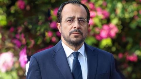 &Alpha;&nu;&tau;&alpha;&lambda;&lambda;&alpha;&gamma;ή &alpha;&pi;ό&psi;&epsilon;&omega;&nu; &Epsilon;&pi;&iota;&tau;&rho;ό&pi;&omicron;&upsilon; Ά&mu;&upsilon;&nu;&alpha;&sigmaf; &Epsilon;&Epsilon; &mu;&epsilon; &Pi;&rho;ό&epsilon;&delta;&rho;&omicron; &Chi;&rho;&iota;&sigma;&tau;&omicron;&delta;&omicron;&upsilon;&lambda;ί&delta;&eta; &tau;&eta;&nu; &Tau;&rho;ί&tau;&eta; &sigma;&tau;&eta;&nu; &Alpha;&theta;ή&nu;&alpha;