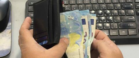 Ξανά στο τραπέζι το ζήτημα της σύνδεσης της ωριαίας απόδοσης με τον Κατώτατο Μισθό-Ρίχνουν το μπαλάκι στην Κυβέρνηση για λύση
